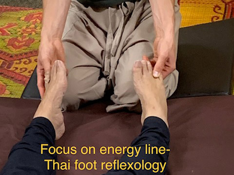 Thai Foot Massage with Back, Head & Shoulder - A complete massage